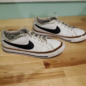 Nike Court Leagcy Sneakers